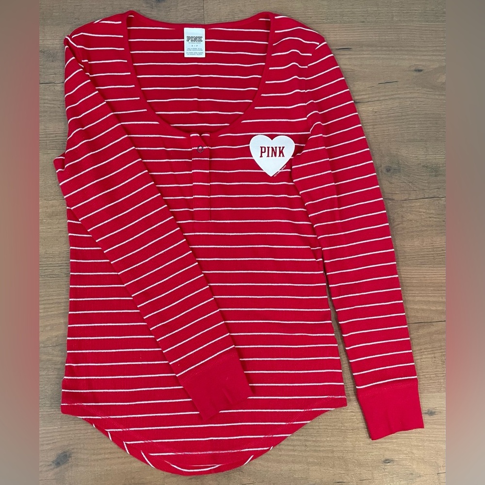Victoria’s Secret PINK sleepwear red top 
Size : S 
🔥2 for $13 SALE